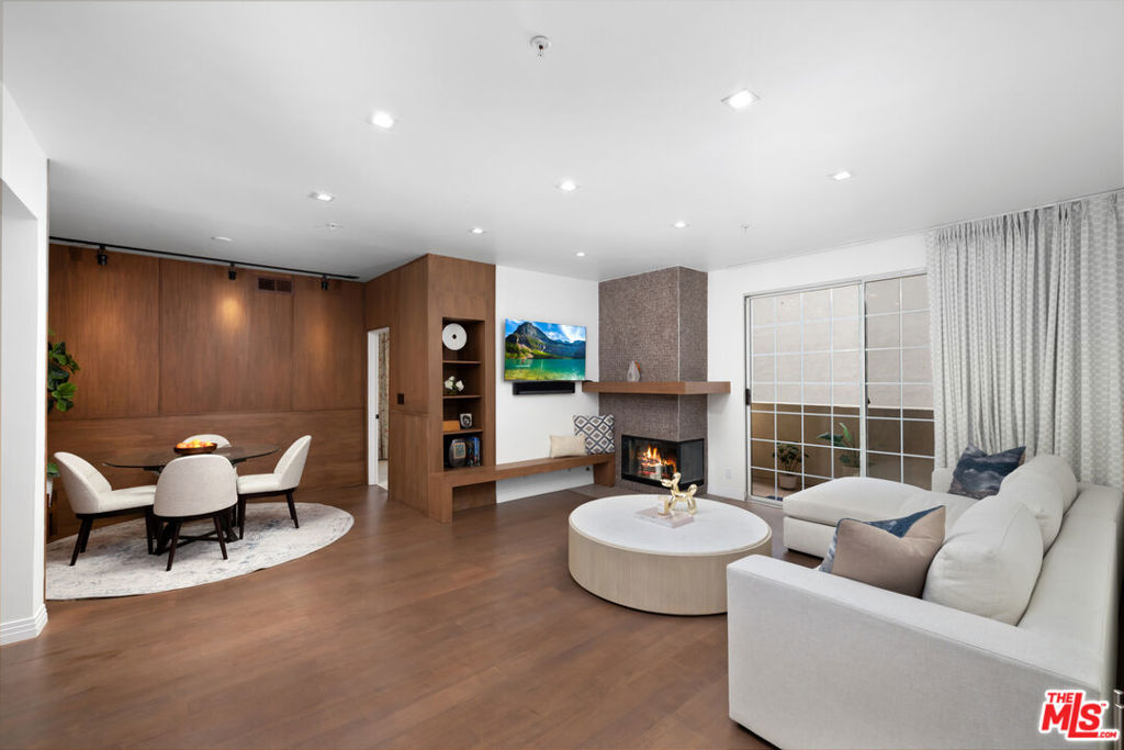 930 N Doheny Drive #317