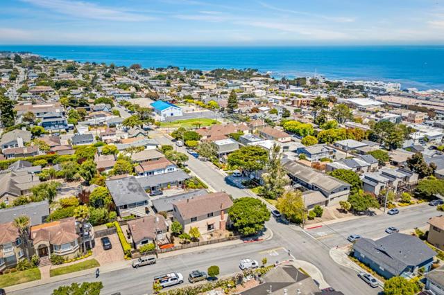 620624 Mcclellan Avenue, Monterey CA: https://media.crmls.org/mediaz/1c9cfc01-eb32-42c1-8d21-b93a069c86ac.jpg