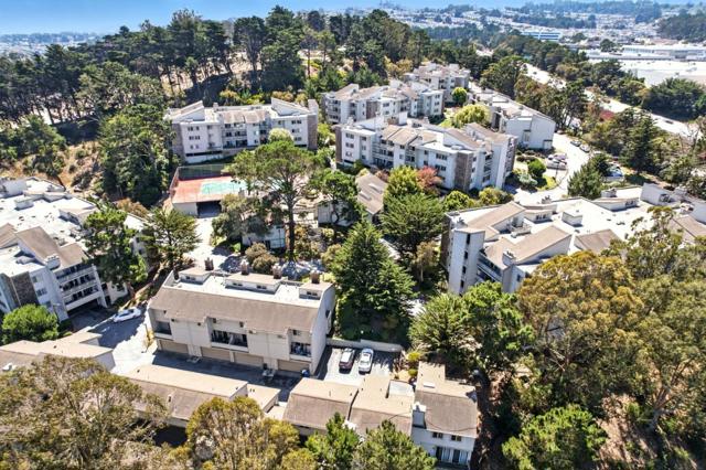 332 Philip Drive, Daly City CA: https://media.crmls.org/mediaz/1c9cfeb7-b86c-4232-b6a1-7c1c5a5c6ba0.jpg