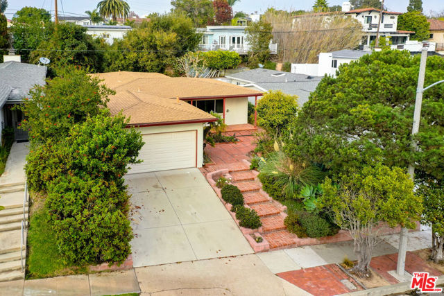 1337 CURTIS Avenue, Manhattan Beach, California 90266, 5 Bedrooms Bedrooms, ,2 BathroomsBathrooms,Residential,Sold,CURTIS,22132619