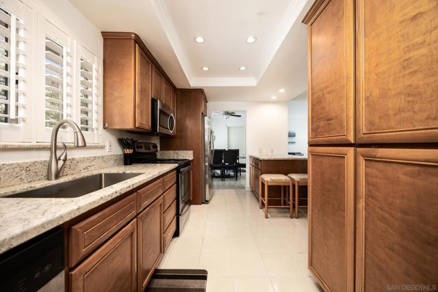 12466 Senda Rd, San Diego CA: https://media.crmls.org/mediaz/1c9d7200-815c-471b-8ceb-d9520afd6efc.jpg