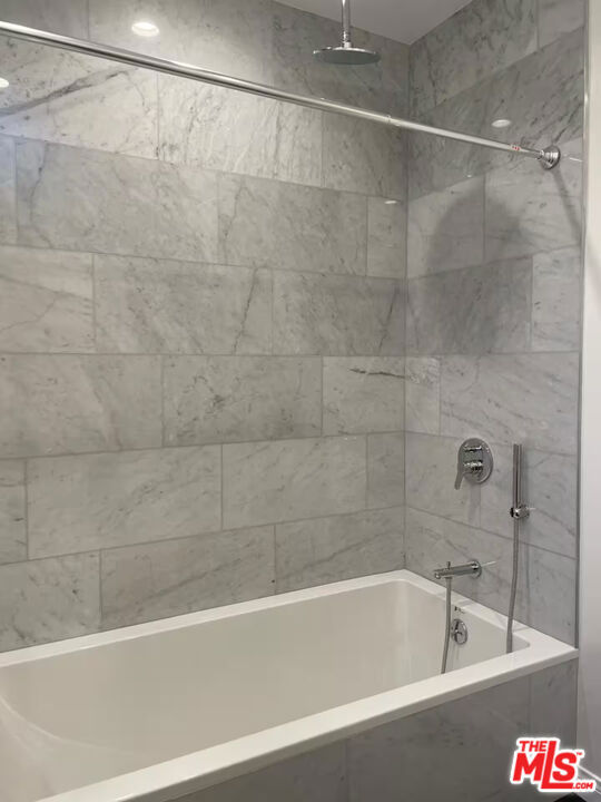 4125 Huron Avenue, Culver City CA: https://media.crmls.org/mediaz/1c9da553-edc6-4b36-8e1c-0fefe3f7e7c2.jpg