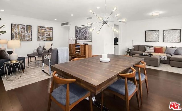 10450 Wilshire Boulevard, Los Angeles CA: https://media.crmls.org/mediaz/1c9de430-e208-47f3-89d7-0a4472859de0.jpg
