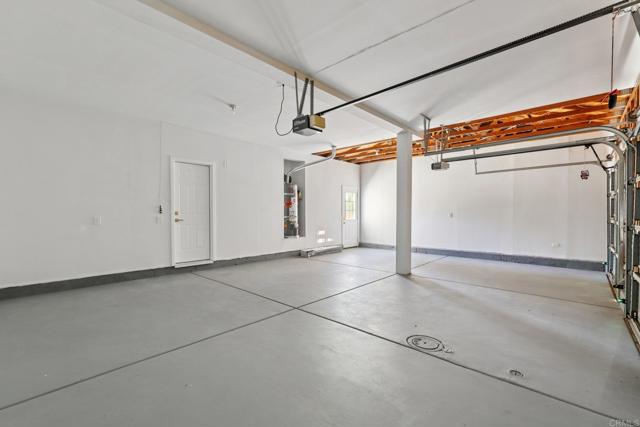 5471 Papagallo Drive, Oceanside CA: https://media.crmls.org/mediaz/1c9e098c-c275-45e8-8903-4f382de3adbc.jpg