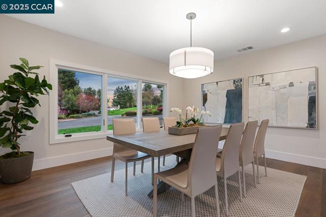 625 Sky Hy Cir, Lafayette CA: https://media.crmls.org/mediaz/1c9ea1a6-4574-4896-aaef-9ae72d818f2a.jpg