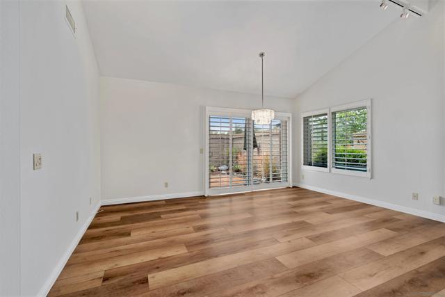 1608 Caminito Asterisco, La Jolla CA: https://media.crmls.org/mediaz/1c9f6b3c-2779-466d-956f-3cda36b389a8.jpg