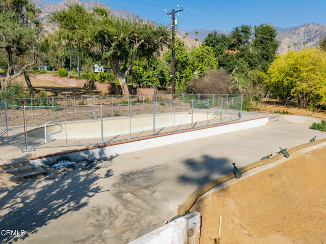 Detail Gallery Image 14 of 30 For 1625 Braeburn Rd, Altadena,  CA 91001 - – Beds | – Baths