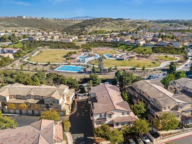 4475 Corona Borealis Dr., San Diego CA: https://media.crmls.org/mediaz/1c9f95bc-f8a0-4ae4-b1dd-e6d3d8153fe9.jpg