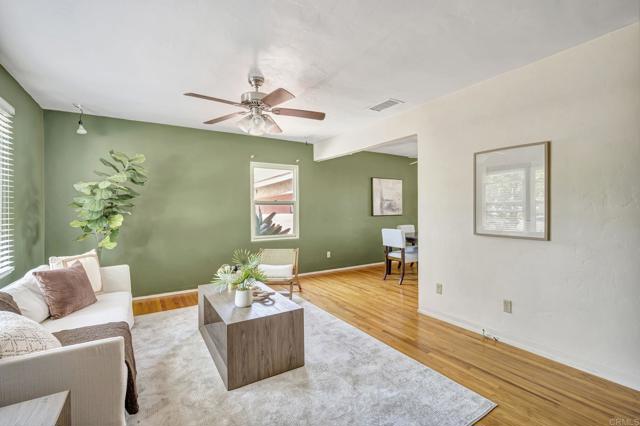 4371 Pomona Avenue, La Mesa CA: https://media.crmls.org/mediaz/1c9fd106-95b0-4b3e-a792-0f4209651098.jpg