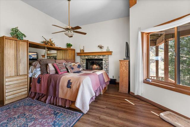 30097 Enchanted Way, Running Springs CA: https://media.crmls.org/mediaz/1ca010d9-7874-4ca9-b1dc-6fa0b3add6cb.jpg
