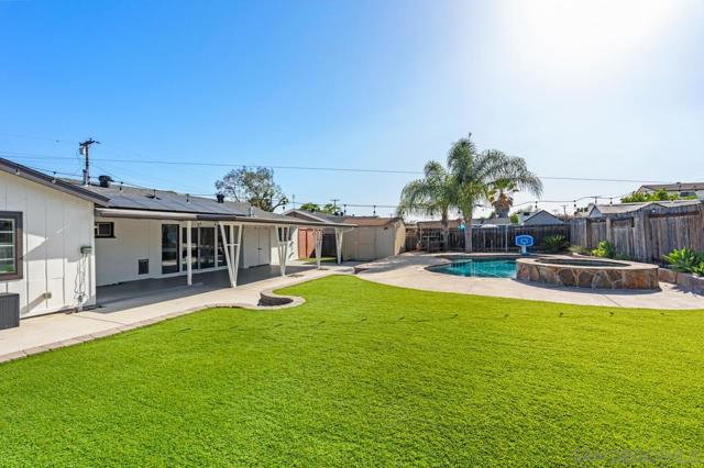 9476 Terrywood Road, Santee CA: https://media.crmls.org/mediaz/1ca01632-ee05-4ad4-811f-746189282d40.jpg