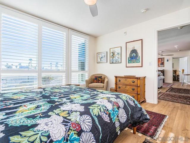 924 Hornblend, San Diego CA: https://media.crmls.org/mediaz/1ca01d80-428d-49cd-aaad-87dbf04e87e1.jpg