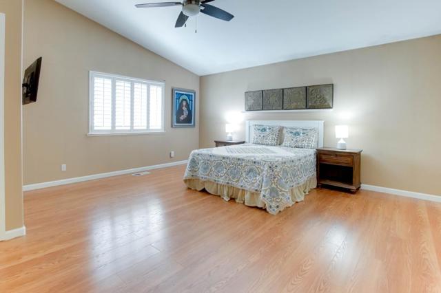751 La Baig Drive, Hollister CA: https://media.crmls.org/mediaz/1ca08a57-1d16-4bcc-9925-f4f7b06ea78d.jpg