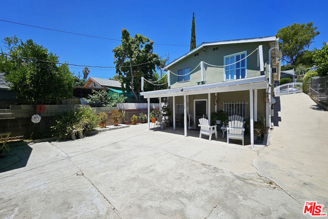 1716 Grafton Street, Los Angeles CA: https://media.crmls.org/mediaz/1ca0a035-13fc-47ef-aa94-ee3fc0571619.jpg