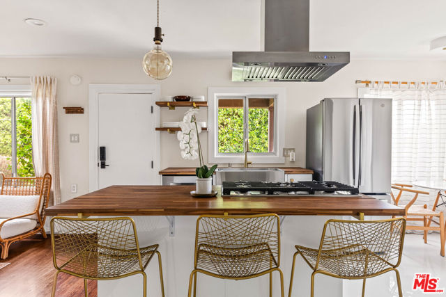 11202 Emelita Street, North Hollywood CA: https://media.crmls.org/mediaz/1ca1af24-cbbc-4791-af65-f7efd2f321ec.jpg