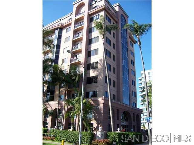 3060 6th Avenue, San Diego CA: https://media.crmls.org/mediaz/1ca256be-63f3-425c-881e-79924511d317.jpg