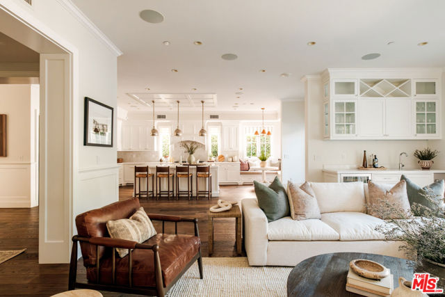 2248 Kelton Avenue, Los Angeles CA: https://media.crmls.org/mediaz/1ca27c34-52c2-4ef1-9a6f-1e019e90cd10.jpg