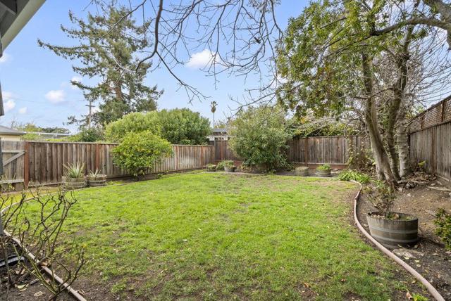 10351037 Amarillo Avenue, Palo Alto CA: https://media.crmls.org/mediaz/1ca30a95-6835-41d7-8154-39e01f26f553.jpg