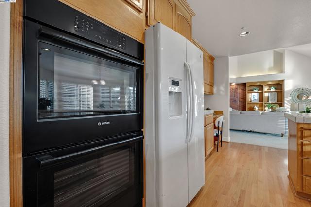 2215 Chardonnay Way, Livermore CA: https://media.crmls.org/mediaz/1ca34272-104c-47b9-815d-5c11a783e13f.jpg