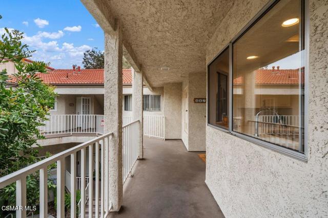 3390 Darby Street, Simi Valley CA: https://media.crmls.org/mediaz/1ca381f6-2a42-4b0b-9432-feab3bde2ebe.jpg