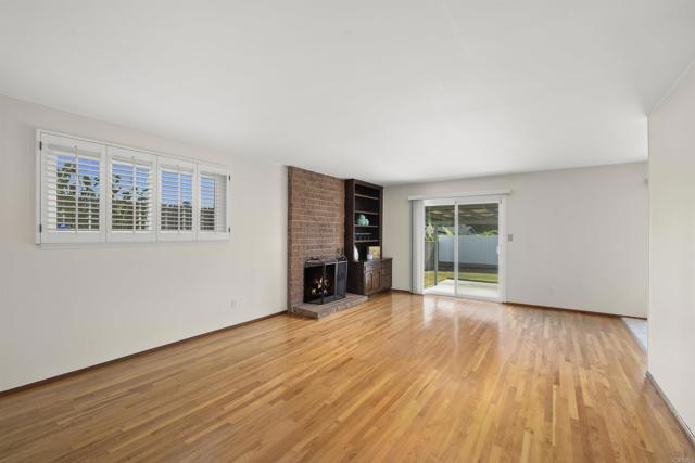 Detail Gallery Image 9 of 43 For 3812 Armstrong St, San Diego,  CA 92111 - 3 Beds | 2 Baths