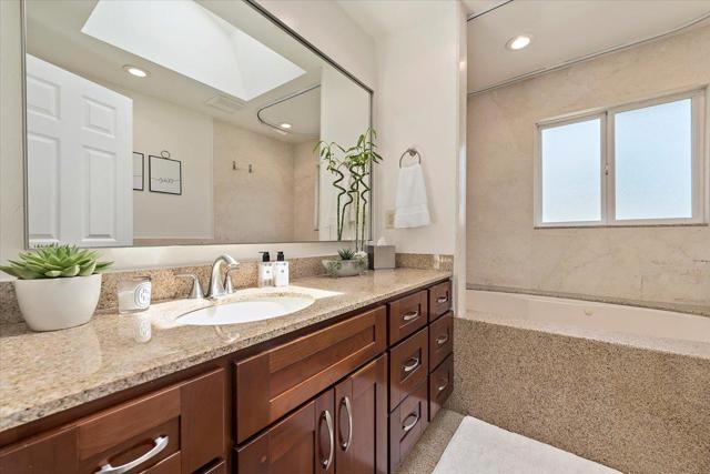 907 Bainbridge ct, Sunnyvale CA: https://media.crmls.org/mediaz/1ca4df25-64bc-42d2-bc56-3d3a5ecf8d0f.jpg