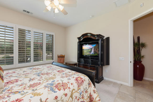 81438 Avenida Altamira, Indio CA: https://media.crmls.org/mediaz/1ca5d48e-fba7-4792-bec2-2c78b22b70d7.jpg