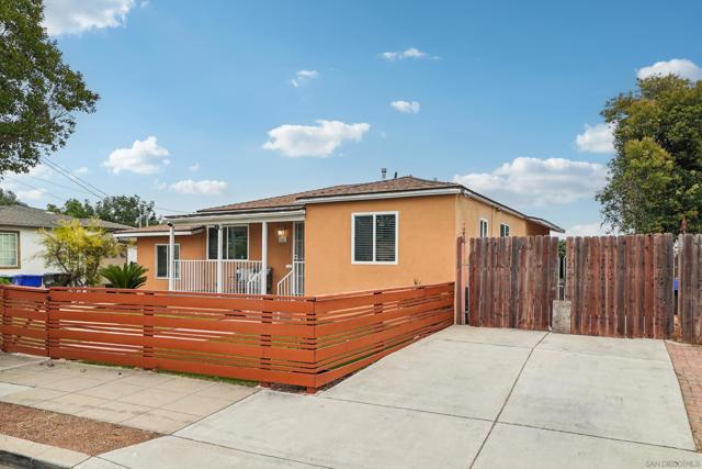 6017 Broadway, San Diego CA: https://media.crmls.org/mediaz/1ca7586c-51c7-4381-9d7a-85ffeadab093.jpg
