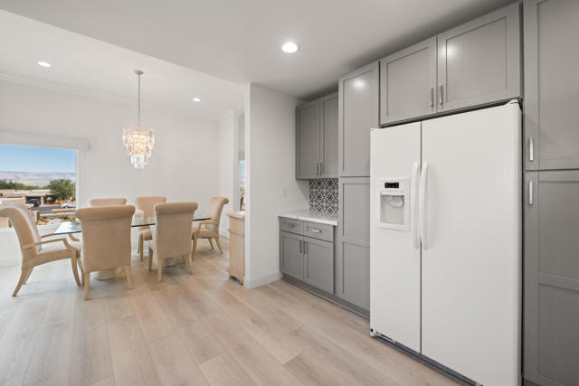 72516 Sandstone Lane, Palm Desert CA: https://media.crmls.org/mediaz/1ca76205-d2b7-4ef3-ac91-57747a487e0f.jpg