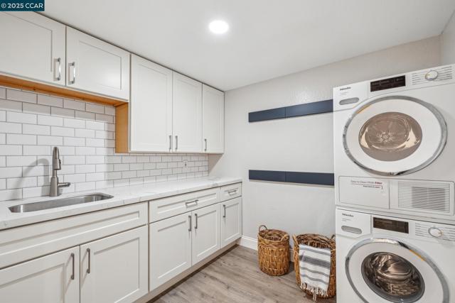1019 Silverhill Drive, Lafayette CA: https://media.crmls.org/mediaz/1ca76cff-40a6-4150-87e6-b787688bf214.jpg