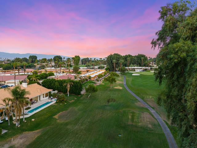 78955 Martinique Drive, Bermuda Dunes CA: https://media.crmls.org/mediaz/1ca79836-44ae-4fda-b936-1b13ba3f5774.jpg