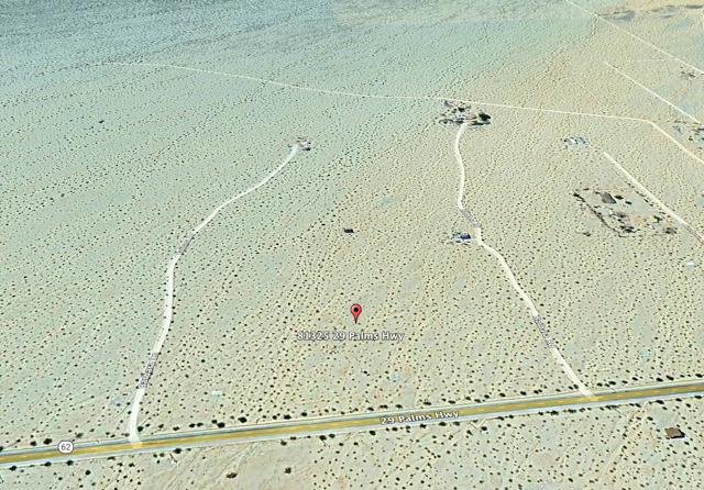 81325 29 Palms Highway, 29 Palms CA: https://media.crmls.org/mediaz/1ca7f417-7d87-4177-a57a-5a5e270c5eeb.jpg