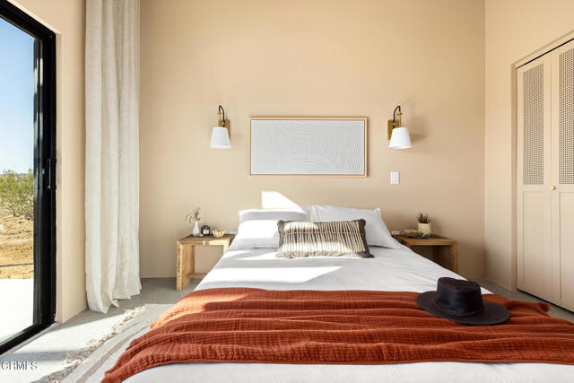 60679 Trentwood Drive, Joshua Tree CA: https://media.crmls.org/mediaz/1ca8e714-0dd1-4388-bd1e-2ae0a014953d.jpg