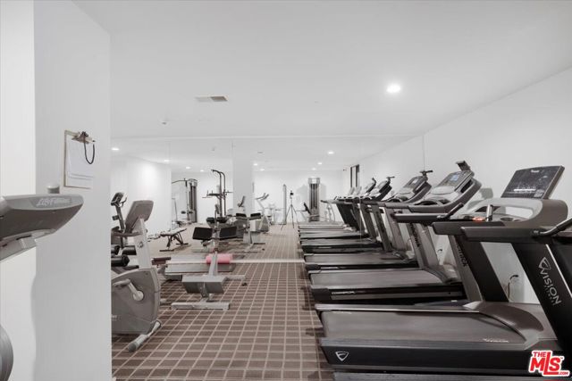 625 S Berendo Street, Los Angeles CA: https://media.crmls.org/mediaz/1ca97115-01eb-4bcf-bbd8-3b84b3a51ccb.jpg