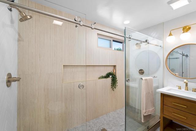 Image 35 of 50 For 4716 Murat Pl