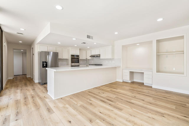 46428 War Bonnet Circle, Indian Wells CA: https://media.crmls.org/mediaz/1caa2c34-d543-4fff-8eed-8e14a87766f4.jpg