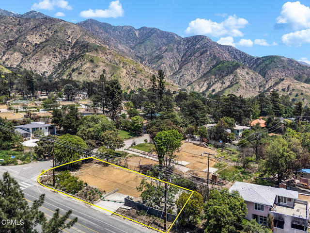 900 E Mount Curve Ave, Altadena CA: https://media.crmls.org/mediaz/1caa4072-a9b8-46f2-aafa-e6c8ba8f9a89.jpg