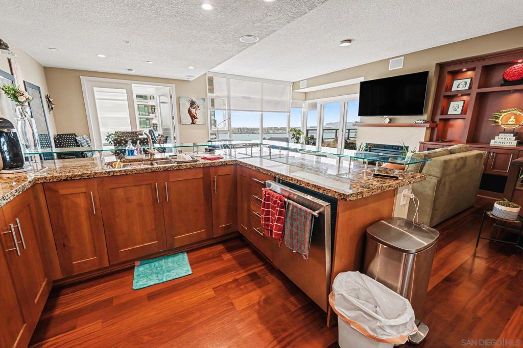 1205 Pacific Hwy - photo 15