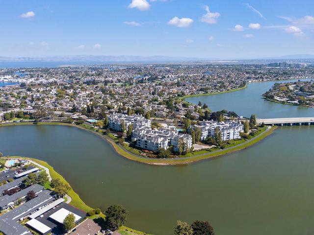 740 Promontory Point, Foster City CA: https://media.crmls.org/mediaz/1cab7f61-d215-426e-b379-581ace1de952.jpg