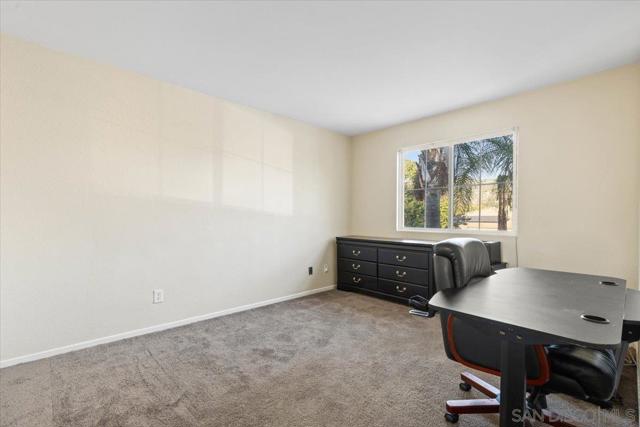 609 Jacks Creek Road, Escondido CA: https://media.crmls.org/mediaz/1cac240d-97eb-4ddd-a4e5-417d8b286138.jpg