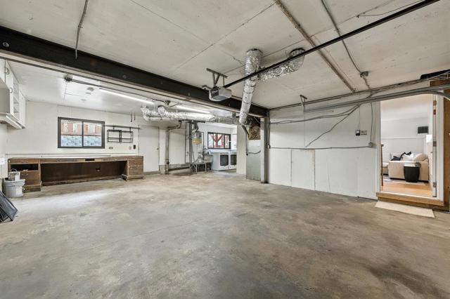 1527 Terra Nova Boulevard, Pacifica CA: https://media.crmls.org/mediaz/1caceca7-20af-49e7-8c7b-d8ed3561c657.jpg
