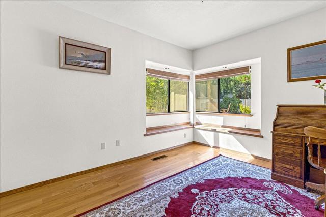 275 Nicholson Drive, Hollister CA: https://media.crmls.org/mediaz/1cad05f8-a506-4f47-88f4-f2942224d4f7.jpg