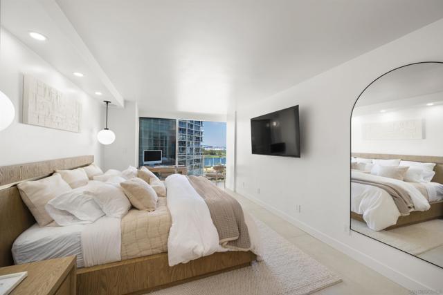 Image 17 of 29 For 1760 Avenida Del Mundo  901