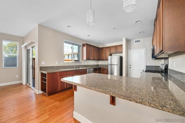 1786 Jasmine Way, Oceanside CA: https://media.crmls.org/mediaz/1cadb6d7-f077-4f0c-8b51-4594ba479ba7.jpg