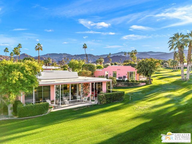 47425 Medina Drive, Palm Desert CA: https://media.crmls.org/mediaz/1cafa0de-4c19-437d-a6ea-598ff2ab7bbd.jpg