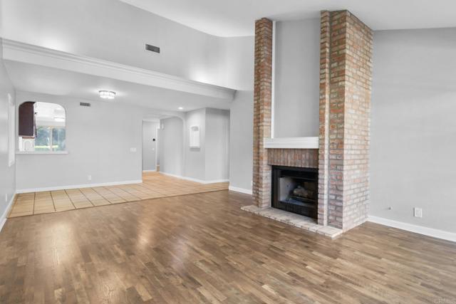 Detail Gallery Image 10 of 40 For 5667 Adobe Falls Rd #C,  San Diego,  CA 92120 - 2 Beds | 2 Baths