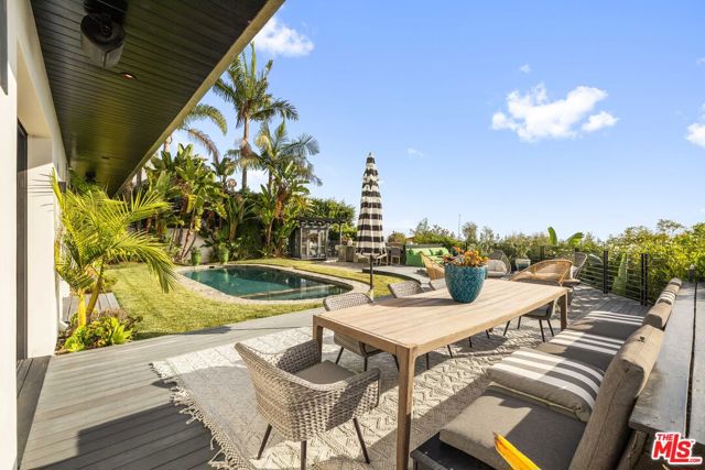 1501 Viewsite Terrace, Los Angeles CA: https://media.crmls.org/mediaz/1cb1d389-3166-41cb-859e-0b3ef4ab4441.jpg