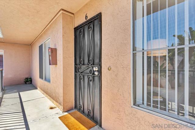 4252 35th St, San Diego CA: https://media.crmls.org/mediaz/1cb204ed-d217-4bc8-9aad-baabb21aa7b4.jpg