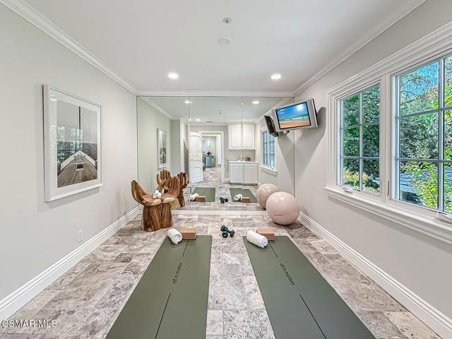 581 Lakeview Canyon Road, Westlake Village CA: https://media.crmls.org/mediaz/1cb43c96-bb2d-4b59-9d94-ed3dd752b735.jpg