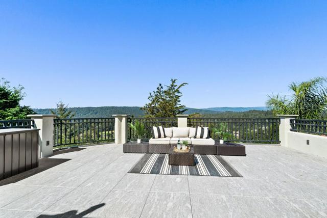 17 Kite Hill Road, Santa Cruz CA: https://media.crmls.org/mediaz/1cb4d867-a0bb-4938-b046-a997a76f0547.jpg